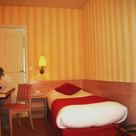 Hotel Delambre Paris Exterior photo