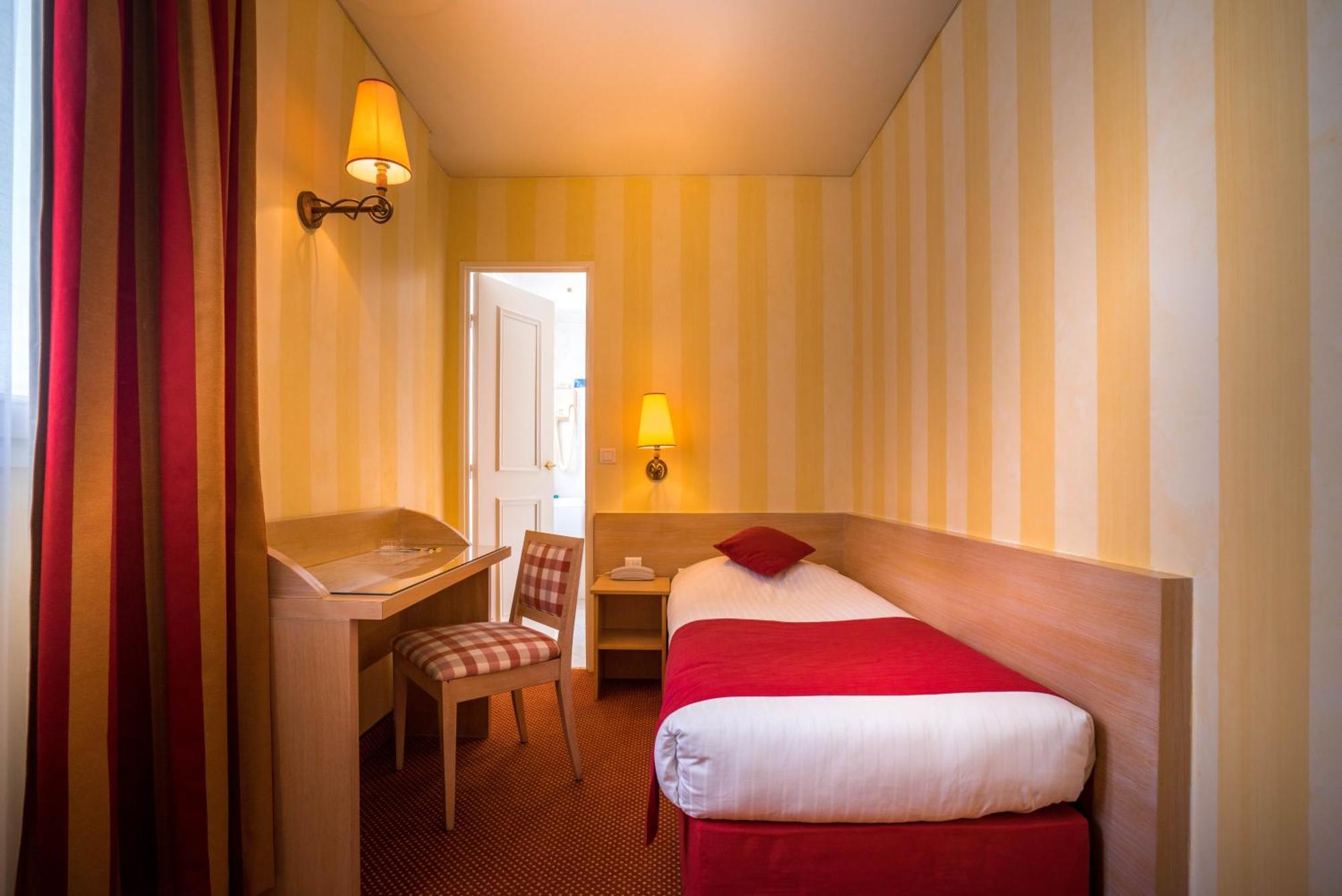 Hotel Delambre Paris Exterior photo